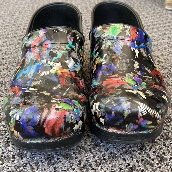 Dansko floral clogs size 39 - Picture 3 of 8